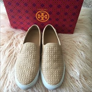 💲1 DAY SALE💲Tory Burch Slip on Sneakers